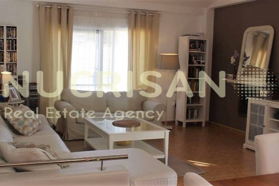 Mutxamel,Alicante,España,4 Bedrooms Bedrooms,2 BathroomsBathrooms,Chalets,31189