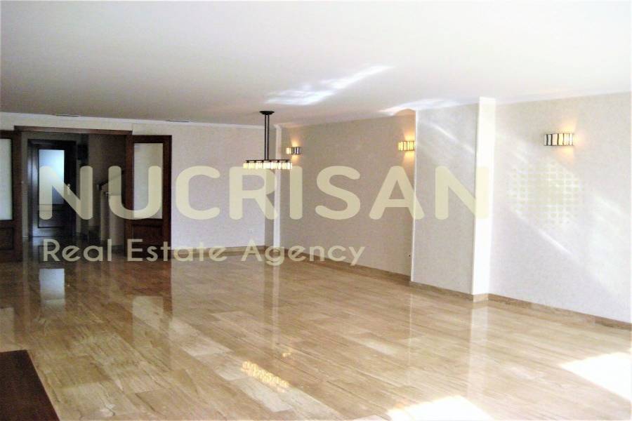 Alicante,Alicante,España,3 Bedrooms Bedrooms,3 BathroomsBathrooms,Bungalow,31206