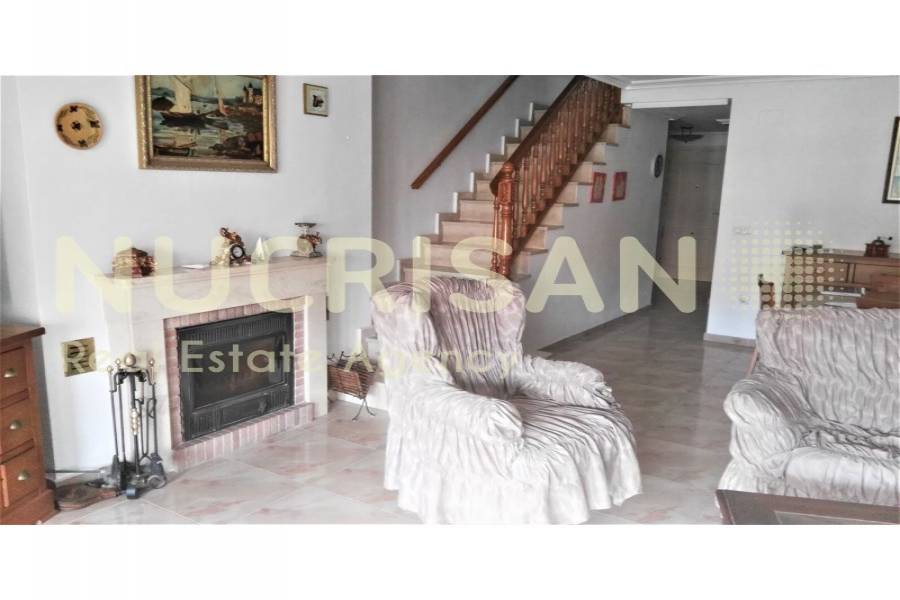 Alicante,Alicante,España,4 Bedrooms Bedrooms,3 BathroomsBathrooms,Chalets,31211