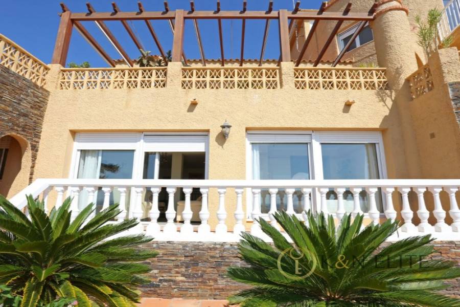 el Campello,Alicante,España,5 Bedrooms Bedrooms,5 BathroomsBathrooms,Chalets,31218