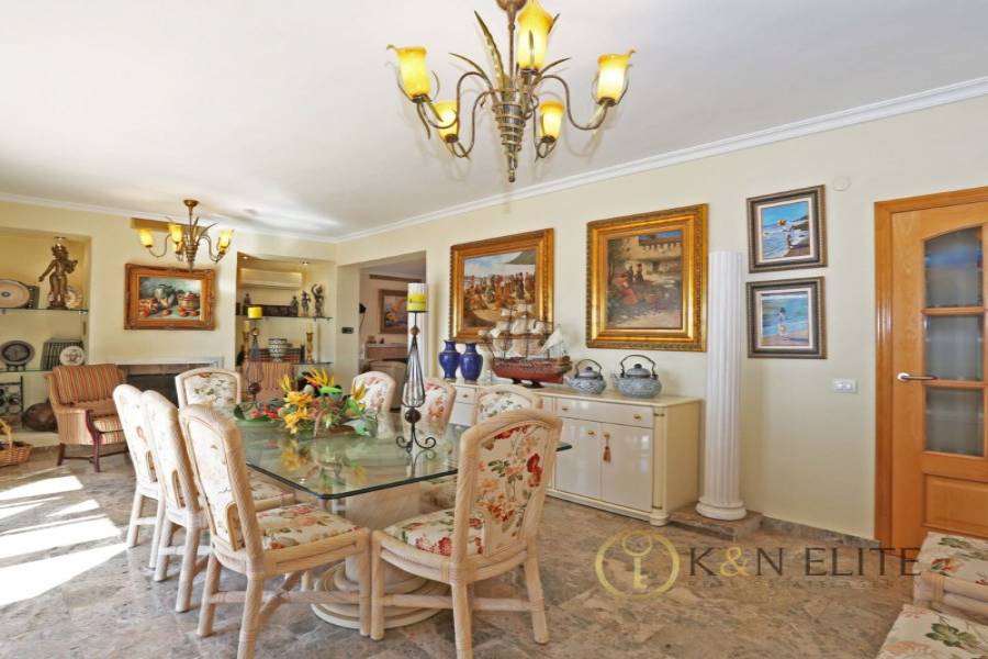 el Campello,Alicante,España,5 Bedrooms Bedrooms,5 BathroomsBathrooms,Chalets,31218