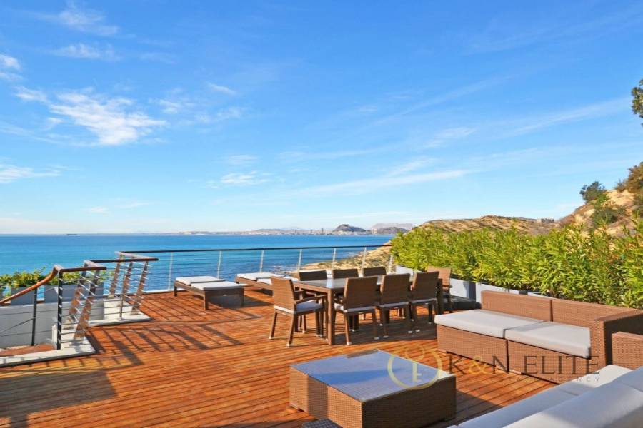 Alicante,Alicante,España,3 Bedrooms Bedrooms,2 BathroomsBathrooms,Chalets,31224