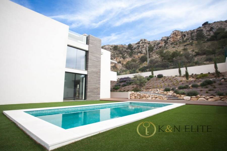 Alicante,Alicante,España,6 Bedrooms Bedrooms,3 BathroomsBathrooms,Chalets,31226