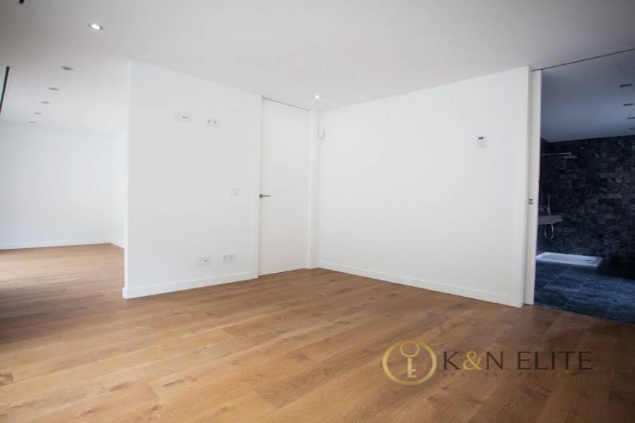 Alicante,Alicante,España,6 Bedrooms Bedrooms,3 BathroomsBathrooms,Chalets,31226