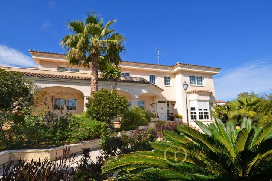 el Campello,Alicante,España,5 Bedrooms Bedrooms,6 BathroomsBathrooms,Chalets,31227