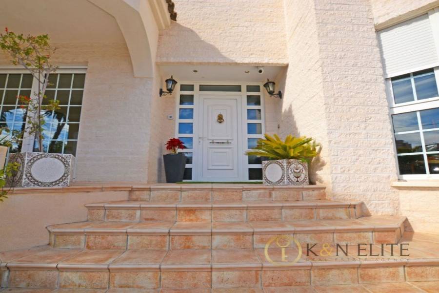 el Campello,Alicante,España,5 Bedrooms Bedrooms,6 BathroomsBathrooms,Chalets,31227