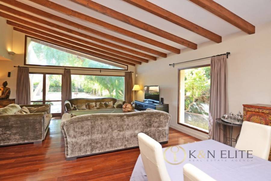 el Campello,Alicante,España,5 Bedrooms Bedrooms,3 BathroomsBathrooms,Chalets,31253