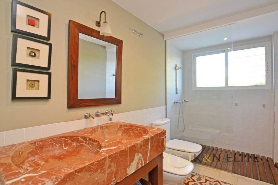 el Campello,Alicante,España,5 Bedrooms Bedrooms,3 BathroomsBathrooms,Chalets,31253