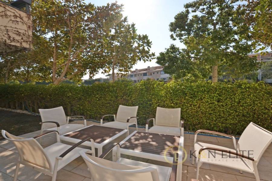 Alicante,Alicante,España,7 Bedrooms Bedrooms,6 BathroomsBathrooms,Chalets,31260