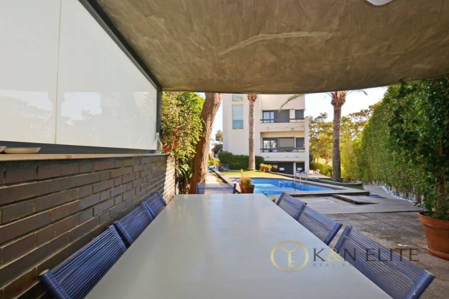 Alicante,Alicante,España,7 Bedrooms Bedrooms,6 BathroomsBathrooms,Chalets,31260