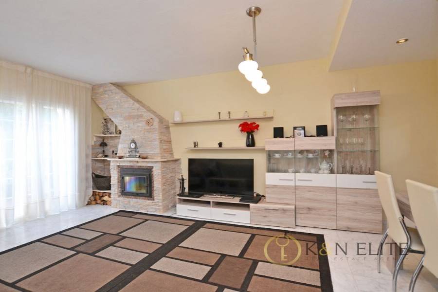 Alicante,Alicante,España,4 Bedrooms Bedrooms,3 BathroomsBathrooms,Bungalow,31277
