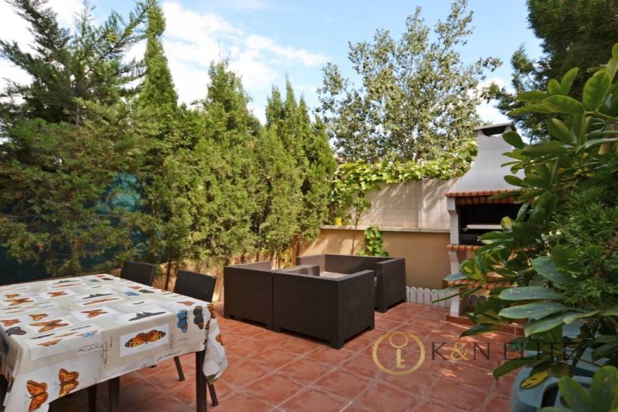 Alicante,Alicante,España,4 Bedrooms Bedrooms,3 BathroomsBathrooms,Bungalow,31277
