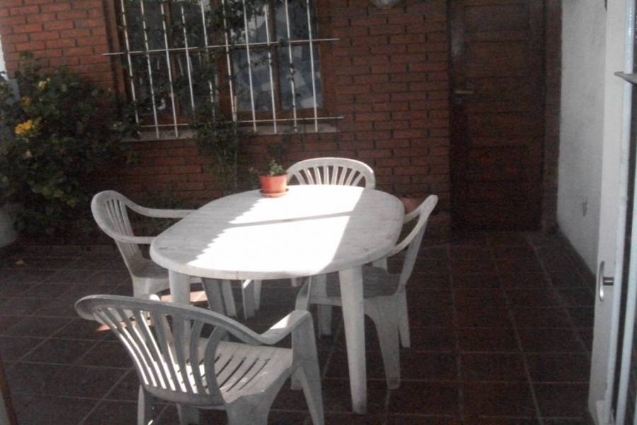 Mar del Plata,Buenos Aires,2 Habitaciones Habitaciones,1 BañoBaños,PH Tipo Casa,gascon ,1276