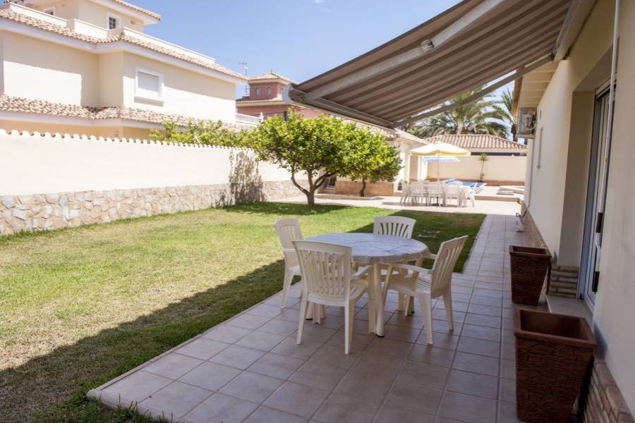Orihuela Costa,Alicante,España,4 Bedrooms Bedrooms,4 BathroomsBathrooms,Casas,31892