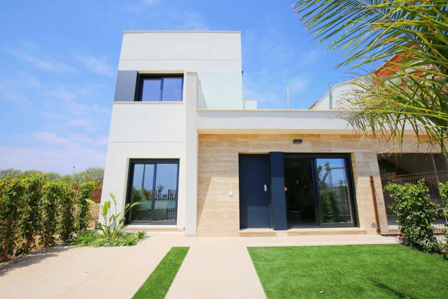 Pilar de la Horadada,Alicante,España,3 Bedrooms Bedrooms,2 BathroomsBathrooms,Adosada,31991