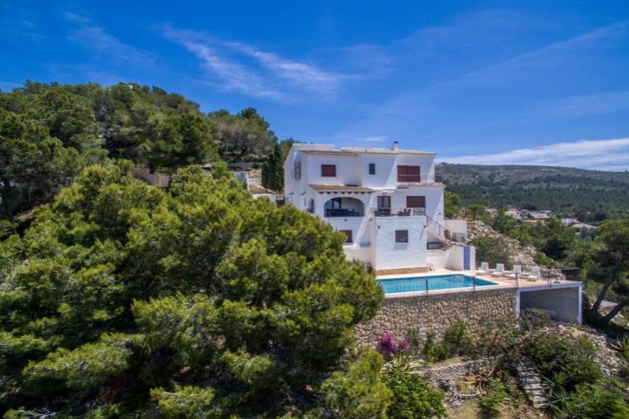 Moraira,Alicante,España,4 Bedrooms Bedrooms,3 BathroomsBathrooms,Chalets,32020