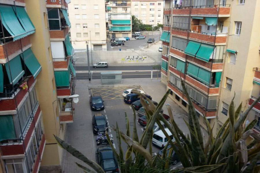 Alicante,Alicante,España,3 Bedrooms Bedrooms,1 BañoBathrooms,Dúplex,32070
