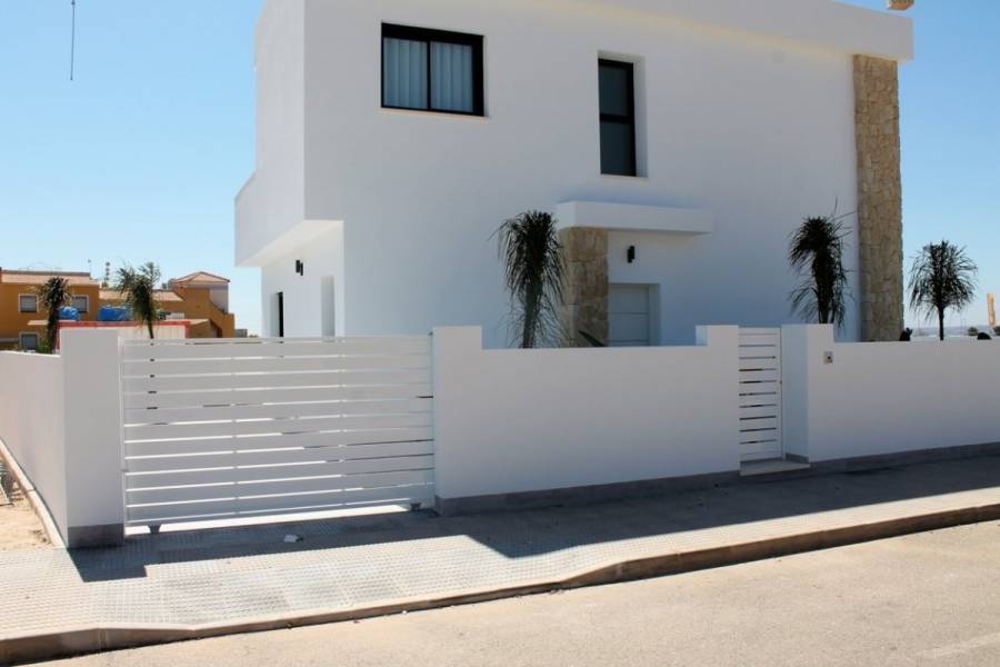 Los Montesinos,Alicante,España,3 Bedrooms Bedrooms,2 BathroomsBathrooms,Casas,32105