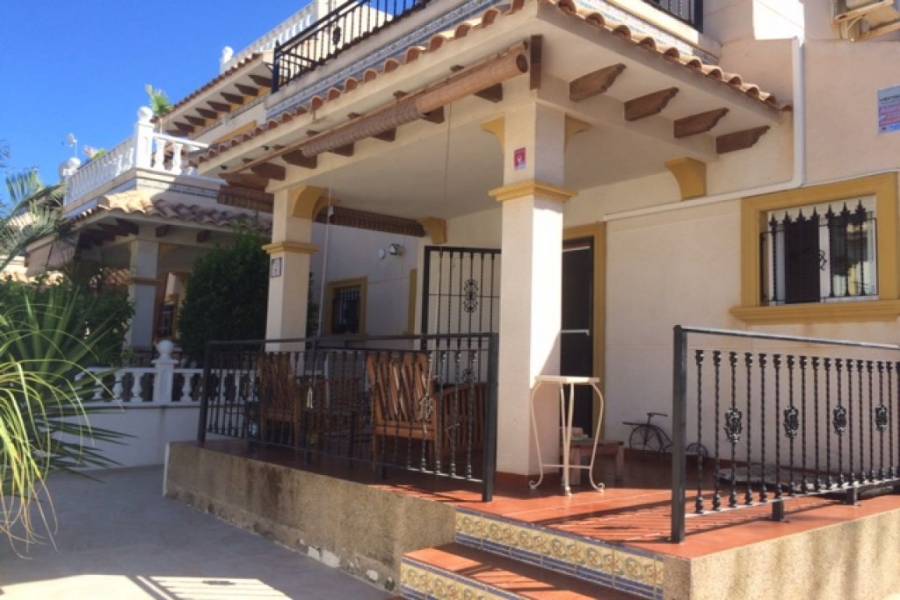 Orihuela Costa,Alicante,España,3 Bedrooms Bedrooms,2 BathroomsBathrooms,Chalets,32118