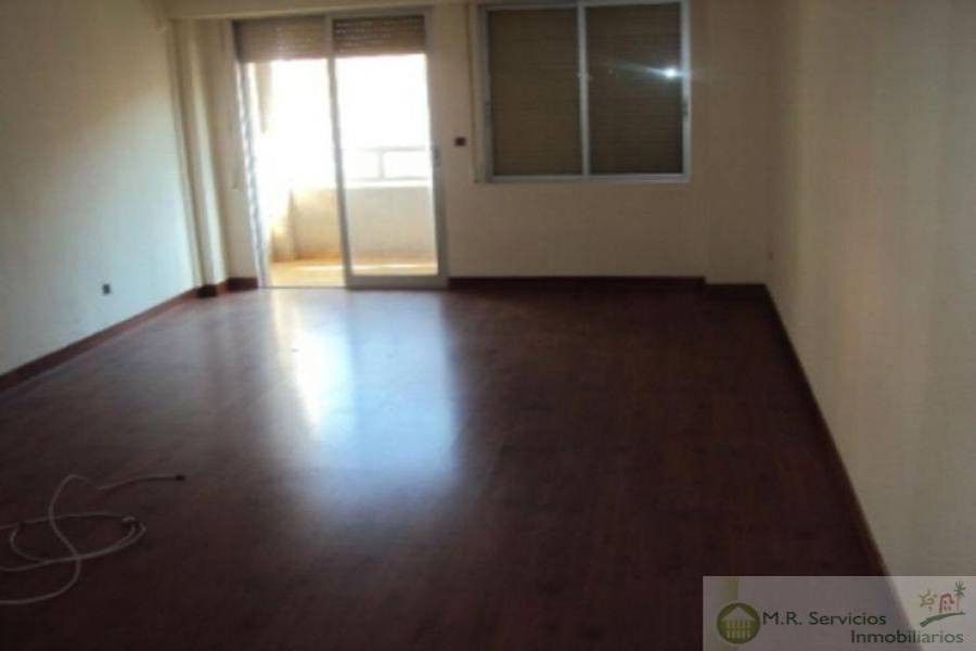 Elche,Alicante,España,4 Bedrooms Bedrooms,2 BathroomsBathrooms,Pisos,3718