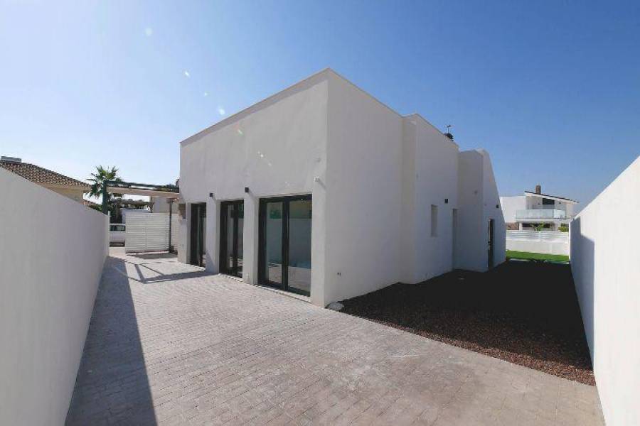 La Marina,Alicante,España,3 Bedrooms Bedrooms,3 BathroomsBathrooms,Fincas-Villas,3756