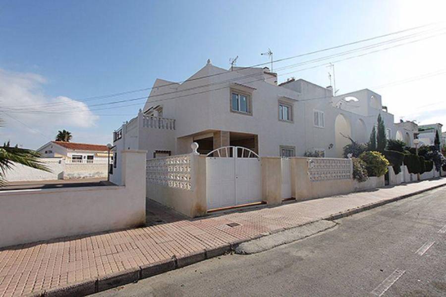 Torrevieja,Alicante,España,3 Bedrooms Bedrooms,2 BathroomsBathrooms,Cabañas-bungalows,3775