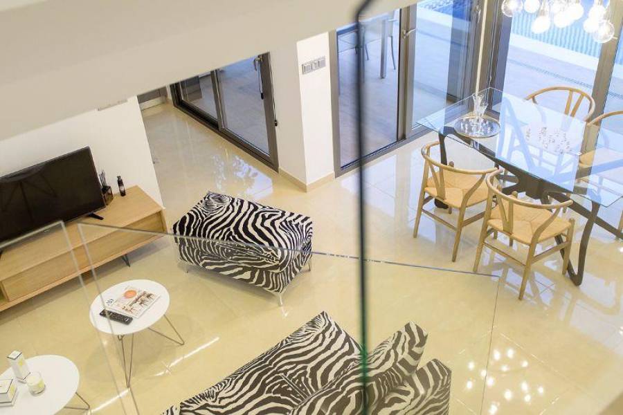 Orihuela,Alicante,España,3 Bedrooms Bedrooms,4 BathroomsBathrooms,Fincas-Villas,3814
