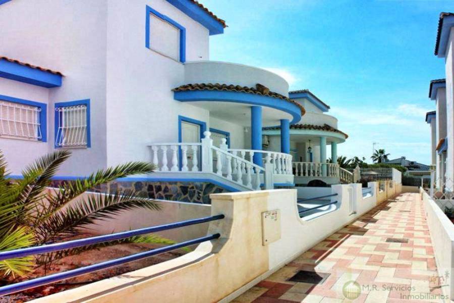Ciudad Quesada,Alicante,España,3 Bedrooms Bedrooms,2 BathroomsBathrooms,Fincas-Villas,3833
