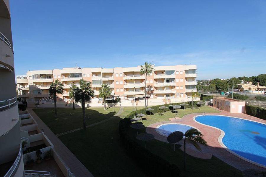 Orihuela,Alicante,España,2 Bedrooms Bedrooms,1 BañoBathrooms,Apartamentos,3840