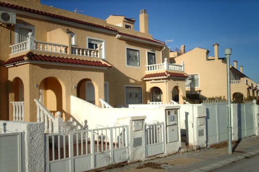 El Rebolledo,Alicante,España,2 Bedrooms Bedrooms,2 BathroomsBathrooms,Adosada,33919