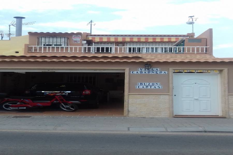 Torrevieja,Alicante,España,3 Bedrooms Bedrooms,1 BañoBathrooms,Bungalow,33946