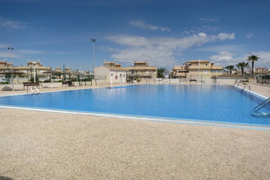Santa Pola,Alicante,España,3 Bedrooms Bedrooms,1 BañoBathrooms,Bungalow,33963