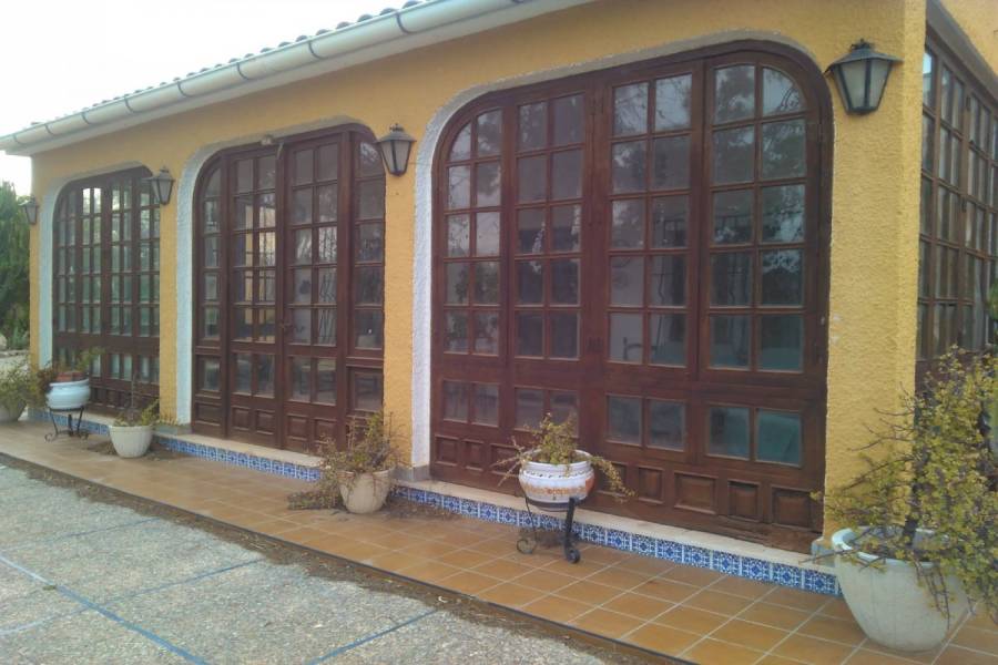 Elche,Alicante,España,5 Bedrooms Bedrooms,5 BathroomsBathrooms,Chalets,33967