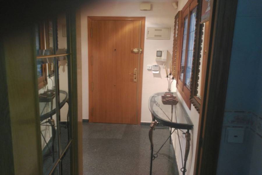 Elche,Alicante,España,4 Bedrooms Bedrooms,2 BathroomsBathrooms,Dúplex,33973