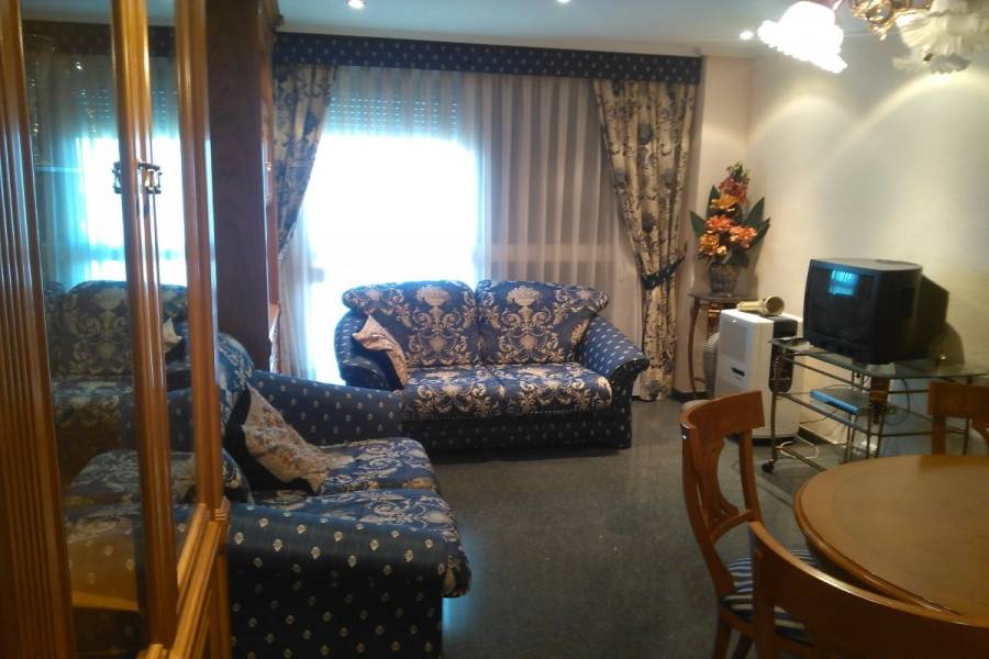 Elche,Alicante,España,4 Bedrooms Bedrooms,2 BathroomsBathrooms,Dúplex,33973