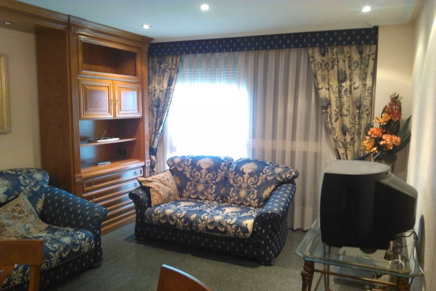 Elche,Alicante,España,4 Bedrooms Bedrooms,2 BathroomsBathrooms,Dúplex,33973