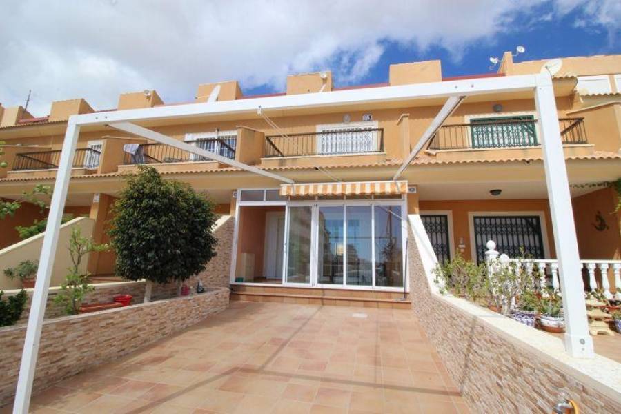 Orihuela,Alicante,España,3 Bedrooms Bedrooms,2 BathroomsBathrooms,Casas,3855