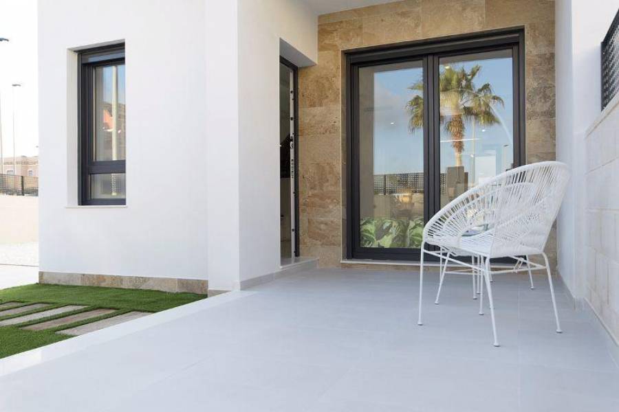 Orihuela,Alicante,España,3 Bedrooms Bedrooms,3 BathroomsBathrooms,Fincas-Villas,3858