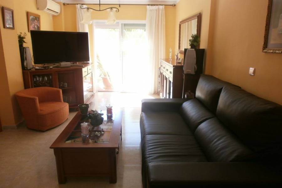 La Nucia,Alicante,España,3 Bedrooms Bedrooms,2 BathroomsBathrooms,Adosada,34025