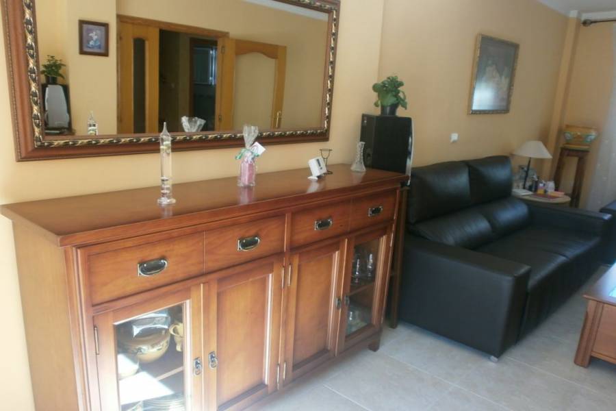 La Nucia,Alicante,España,3 Bedrooms Bedrooms,2 BathroomsBathrooms,Adosada,34025