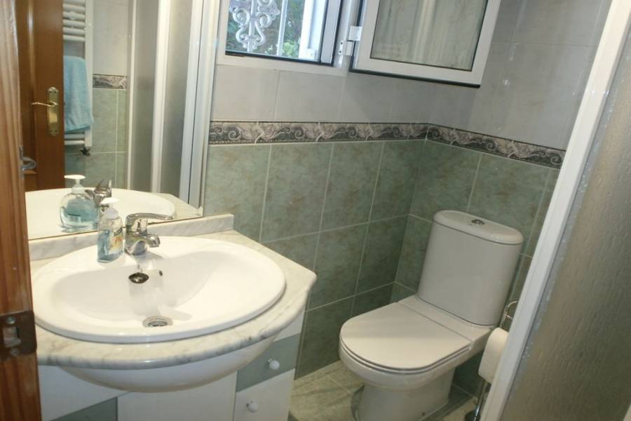 La Nucia,Alicante,España,3 Bedrooms Bedrooms,2 BathroomsBathrooms,Adosada,34025