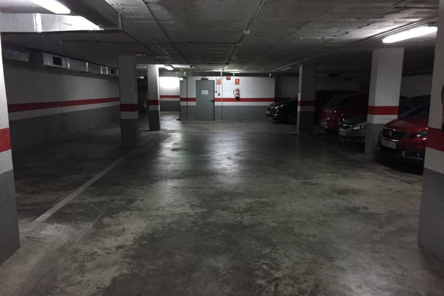 Benidorm,Alicante,España,Cocheras,34107