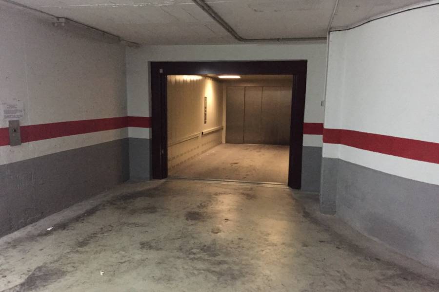 Benidorm,Alicante,España,Cocheras,34107