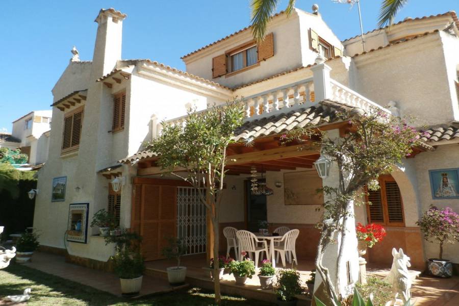 Benidorm,Alicante,España,3 Bedrooms Bedrooms,2 BathroomsBathrooms,Adosada,34120