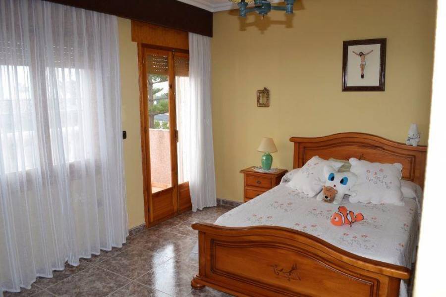 Ciudad Quesada,Alicante,España,5 Bedrooms Bedrooms,3 BathroomsBathrooms,Fincas-Villas,3869