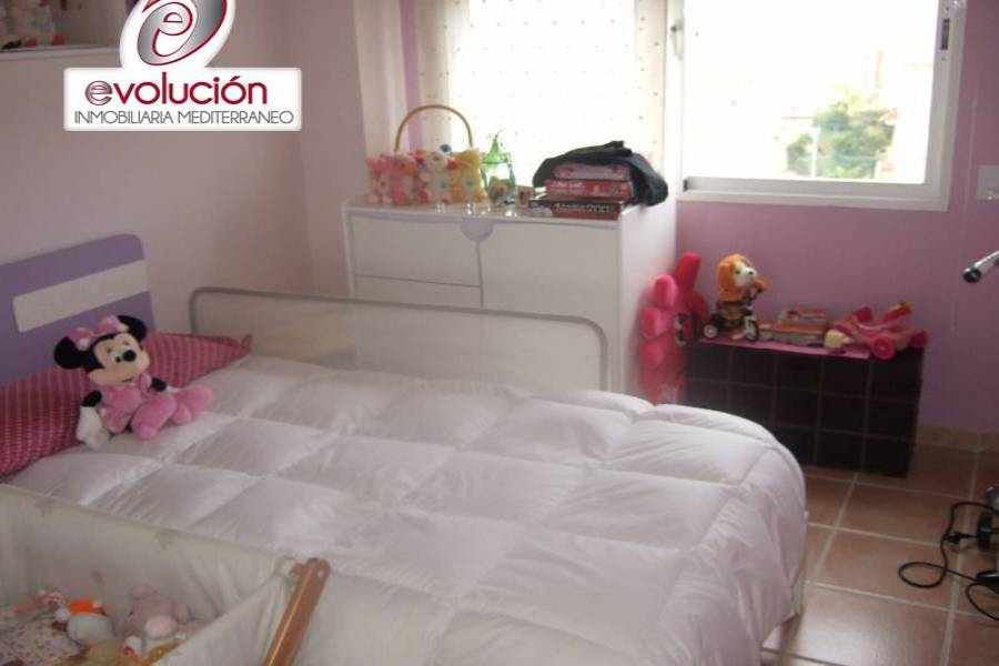 La Nucia,Alicante,España,3 Bedrooms Bedrooms,2 BathroomsBathrooms,Adosada,34135