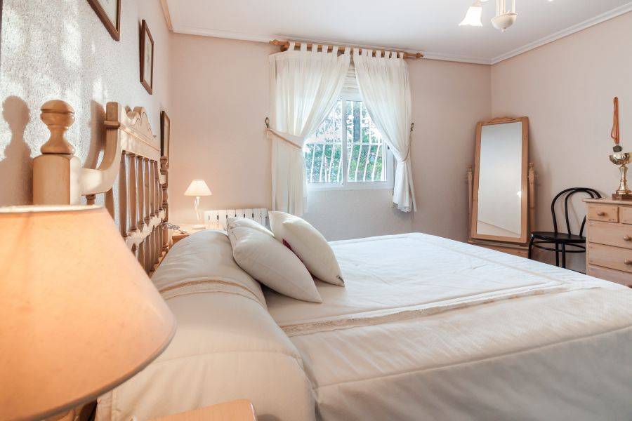 Elche,Alicante,España,6 Bedrooms Bedrooms,3 BathroomsBathrooms,Chalets,34143