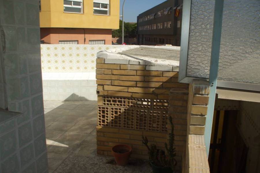 Alicante,Alicante,España,4 Bedrooms Bedrooms,2 BathroomsBathrooms,Planta baja,34151