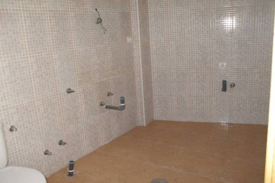 Alicante,Alicante,España,4 Bedrooms Bedrooms,2 BathroomsBathrooms,Planta baja,34151