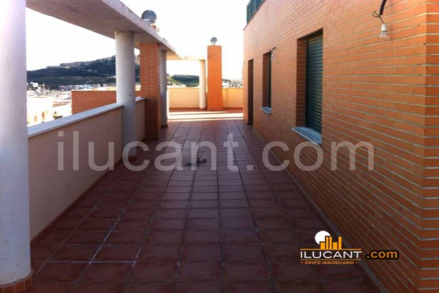Alicante,Alicante,España,3 Bedrooms Bedrooms,2 BathroomsBathrooms,Atico,34152